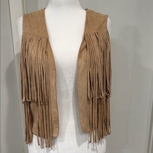 Bagatelle Tan Faux Suede Fringe Vest Boho 70s Style Open Front Sz M EUC